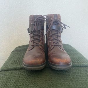 Ugg Kesey Boots in Chestnut